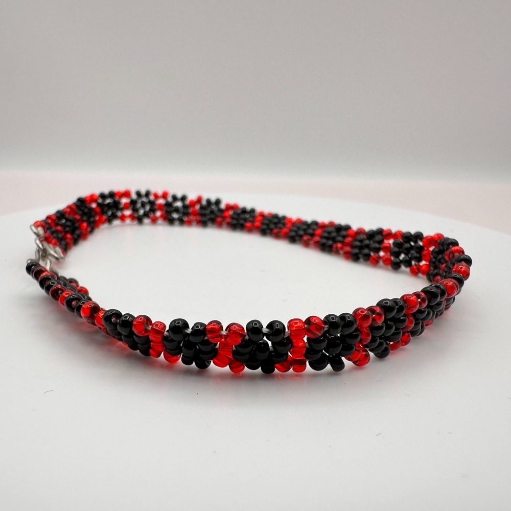 Vintage 90s Red Black Seed Bead Boho Bracelet Women's Fashion Jewelry
